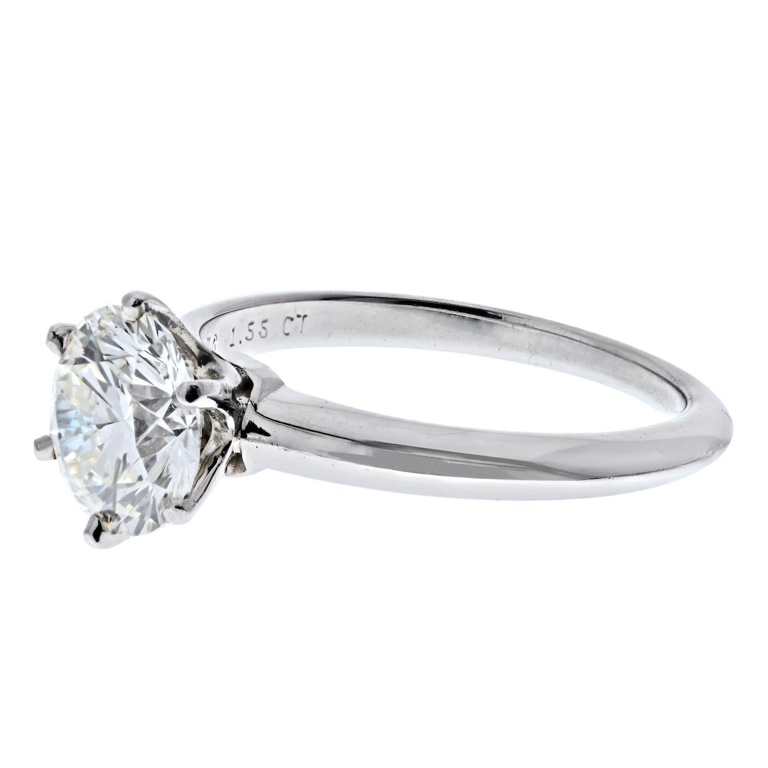 Modern Tiffany & Co. Platinum 1.55 Ct I VS1 Round Cut Six Prong Diamond Engagement Ring