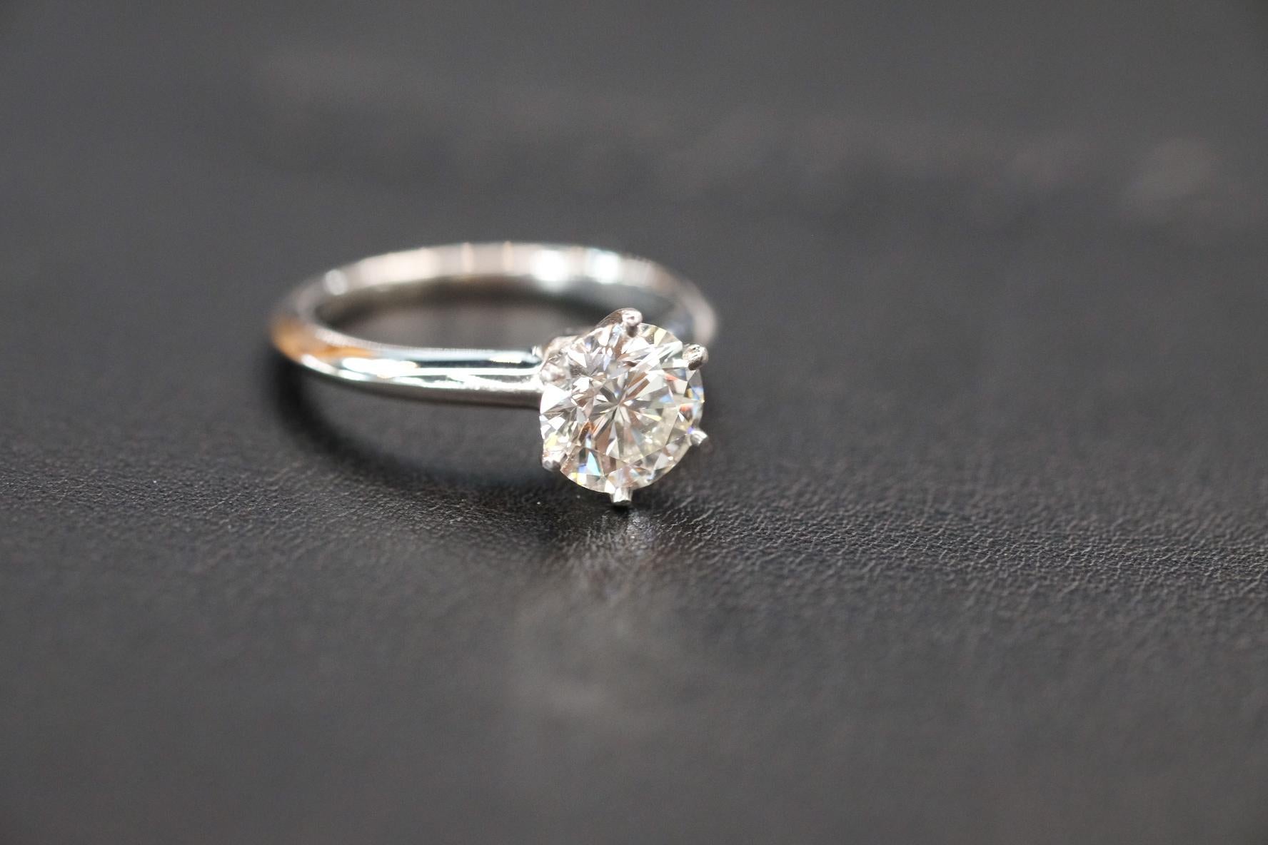 Tiffany & Co. Platinum 1.55 Ct I VS1 Round Cut Six Prong Diamond Engagement Ring 2
