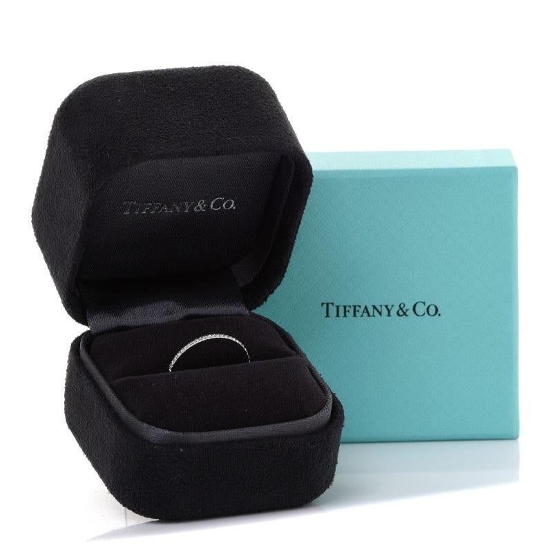 TIFFANY & Co. Bague à anneau Lucida en platine, diamant demi-cercle de 1,5 mm 5 Pour femmes en vente