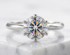 Tiffany & Co. Anello di fidanzamento in platino con diamante tondo e brillante da 1,6 carati