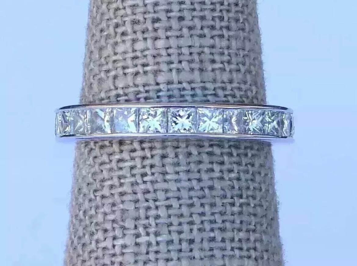 Women's or Men's TIFFANY & CO. Platinum & 1.70 Carat Princess Cut Band Ring w/Pouch Box & Bag For Sale