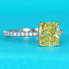 Tiffany & Co. Bague Novo Fancy Intense Yellow Cushion en platine et or 18 carats
