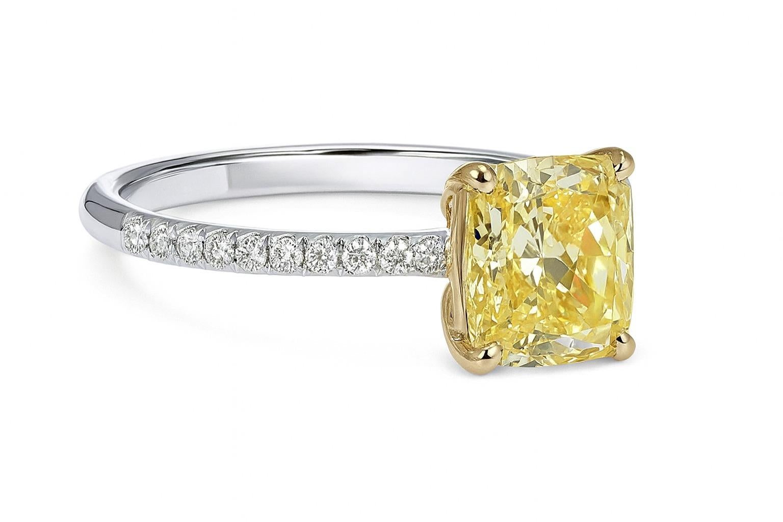 Tiffany & Co. Bague Novo Fancy Intense Yellow Cushion en platine et or 18 carats Unisexe en vente