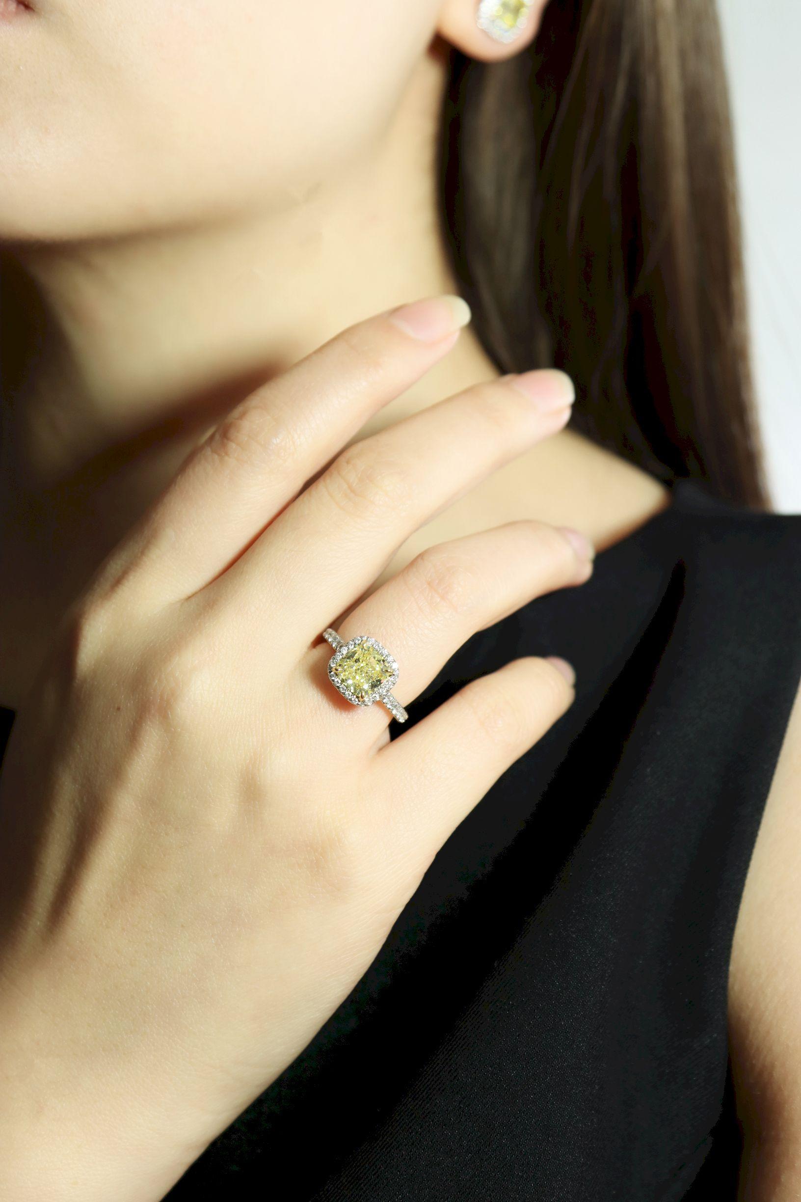 Tiffany & Co. Platin 18K Gold Soleste Gelb Diamant Ring & Ohrringe Set im Zustand „Gut“ im Angebot in Flushing, NY