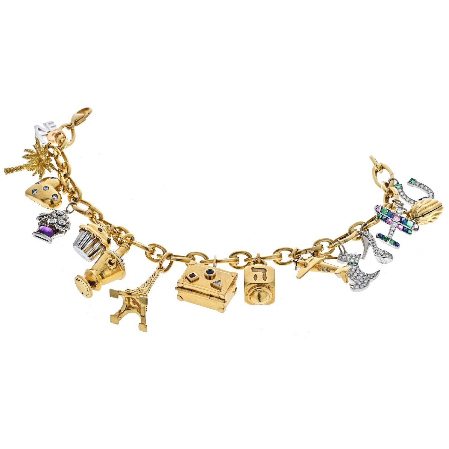 Tiffany & Co. Charm-Armband aus Platin und 18 Karat Gelbgold mit Edelsteinen und Diamanten im Zustand „Hervorragend“ im Angebot in New York, NY