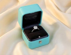 Tiffany & Co Platinum 2.00 Carat H VS1 Round Diamond Engagement Ring