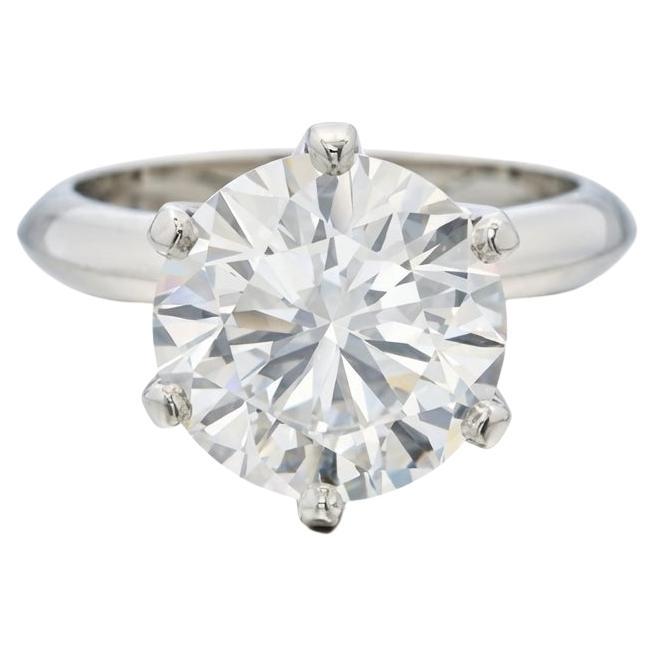 Tiffany 
Co. Platinum 2.50 Carat Round Brilliant Diamond Solitaire Ring im Angebot