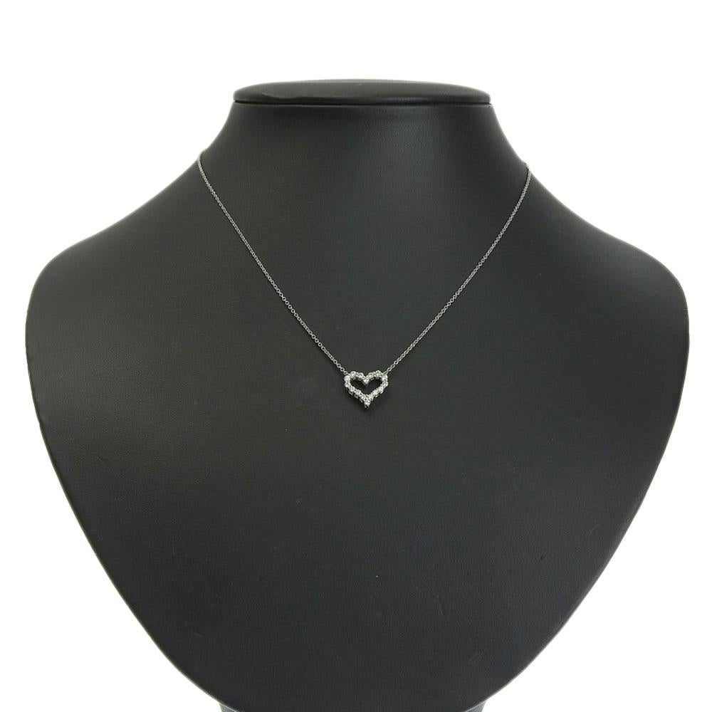 TIFFANY & Co. Platinum .25ct Diamond Heart Pendant Necklace In Excellent Condition For Sale In Los Angeles, CA