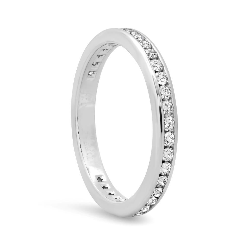 TIFFANY & Co. Alianza de Platino con Diamantes en Círculo Completo de 2 mm 5 en Bueno Estado en Los Angeles, CA