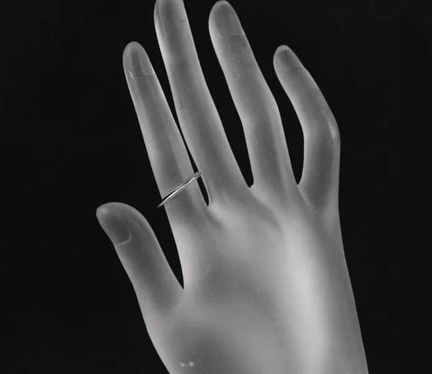 TIFFANY & Co. Platinum 2mm Knife Edge Wedding Band Ring 5 1