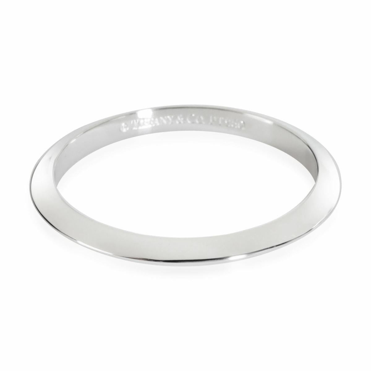 TIFFANY & Co. Platinum 2mm Knife Edge Wedding Band Ring 5.5

Metal: Platinum
Size: 5.5 
Band Width: 2mm
Hallmark: ©TIFFANY&CO. PT950
Condition: Excellent condition, like new 

Authenticity Guaranteed