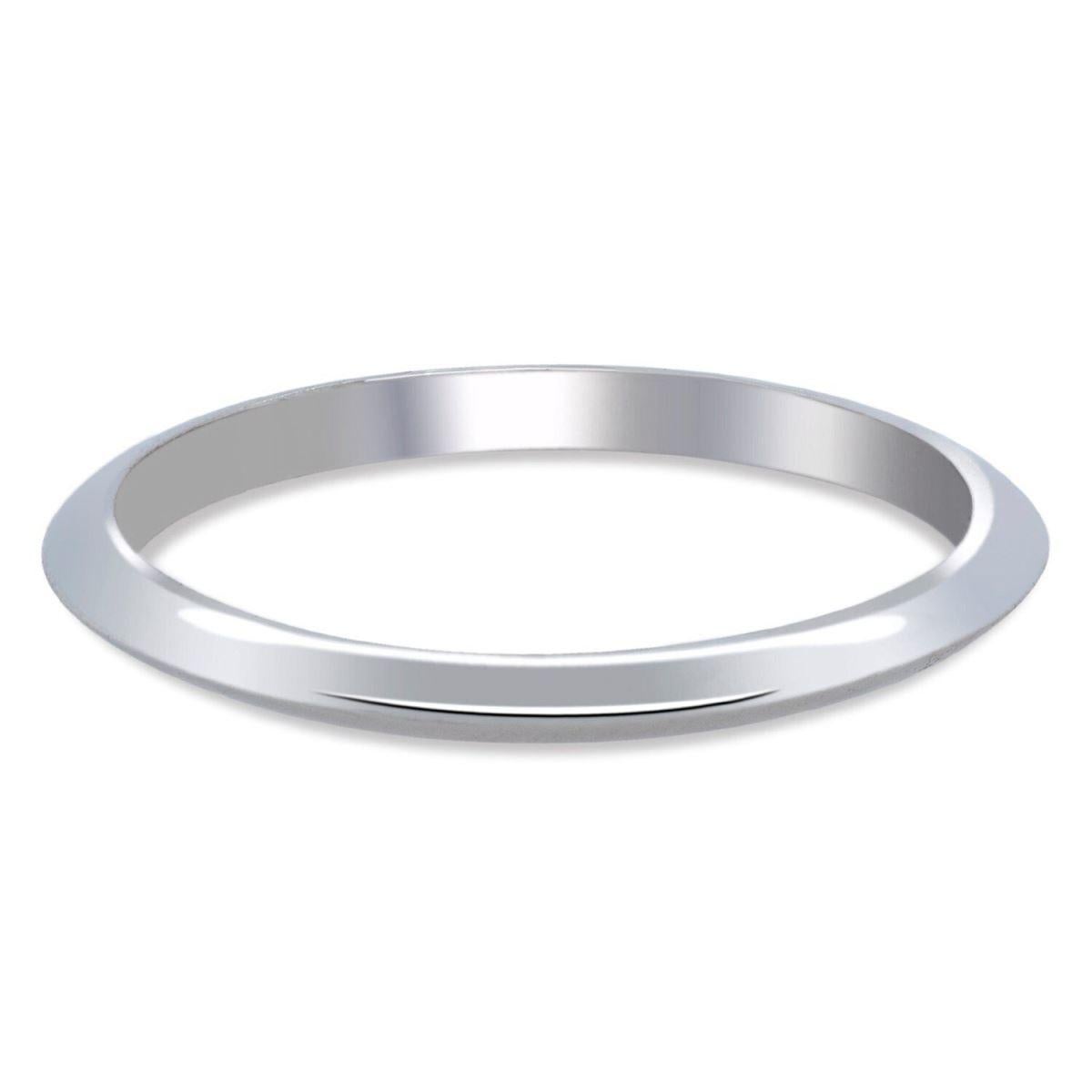 TIFFANY & Co. Platinum 2mm Knife Edge Wedding Band Ring 8.5

Metal: Platinum
Size: 8.5 
Band Width: 2mm
Hallmark: ©TIFFANY&CO. PT950
Condition: Excellent condition, like new 

Authenticity Guaranteed