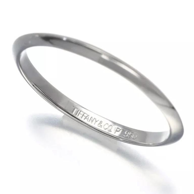 TIFFANY & Co. Anello in platino con bordo a coltello da 2 mm 9 In condizioni ottime in vendita a Los Angeles, CA
