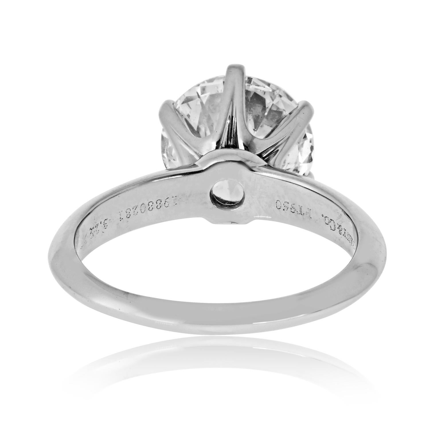 Tiffany & Co. Anello di fidanzamento in platino con diamante taglio rotondo da 3.25 carati In condizioni ottime in vendita a New York, NY