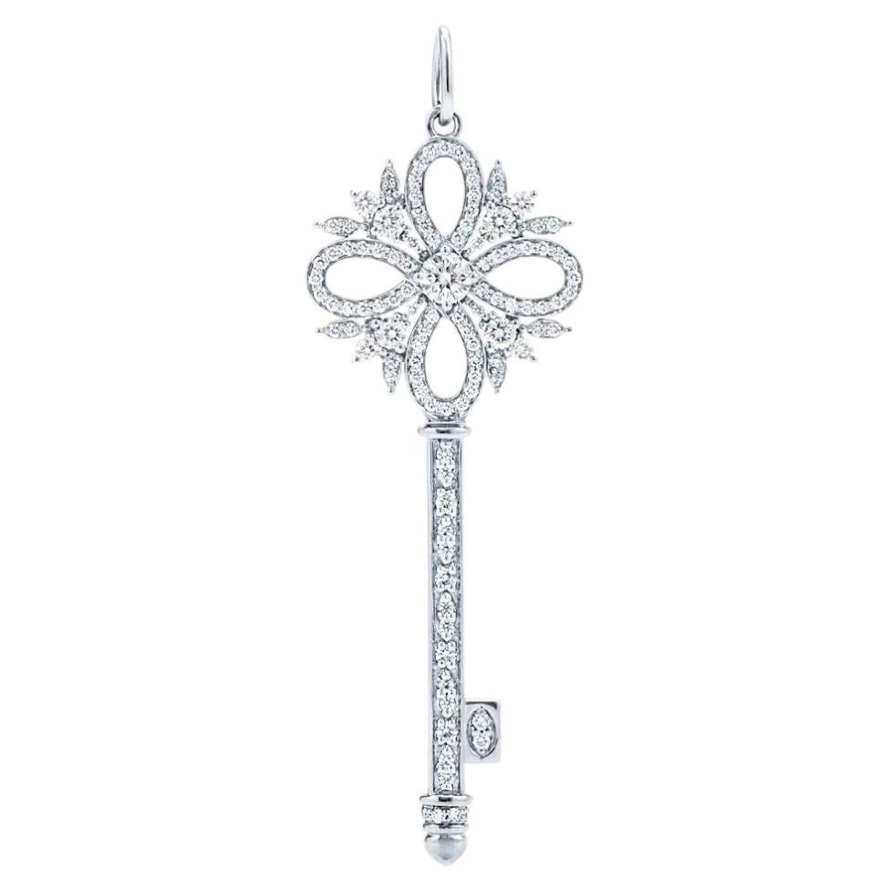 TIFFANY & Co. Pendentif « Victoria Key » en platine avec diamant de 0,34 ct, taille moyenne