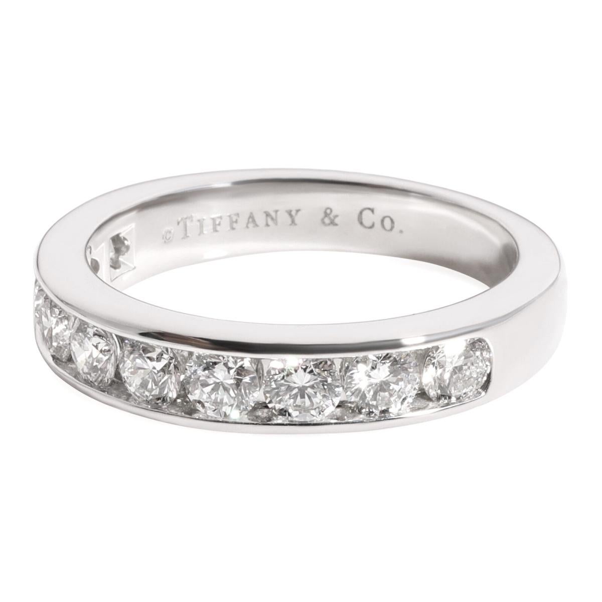 Taille ronde TIFFANY & Co. Anneau de mariage en platine avec diamant en demi-cercle de 3,9 mm 5 en vente