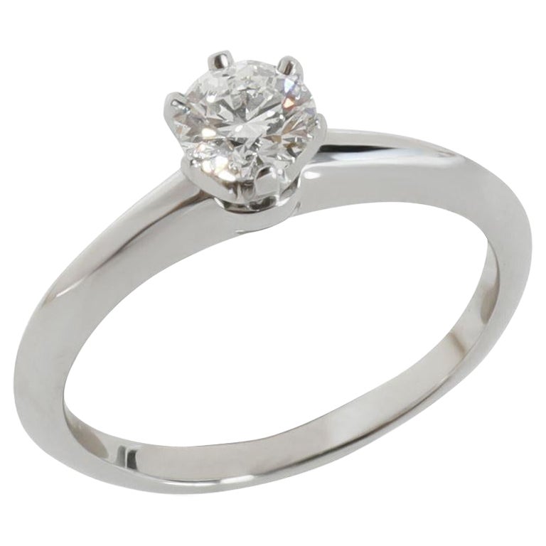 Tiffany & Co. Bague de fiançailles en platine avec diamant de 0,40 carat 4,5