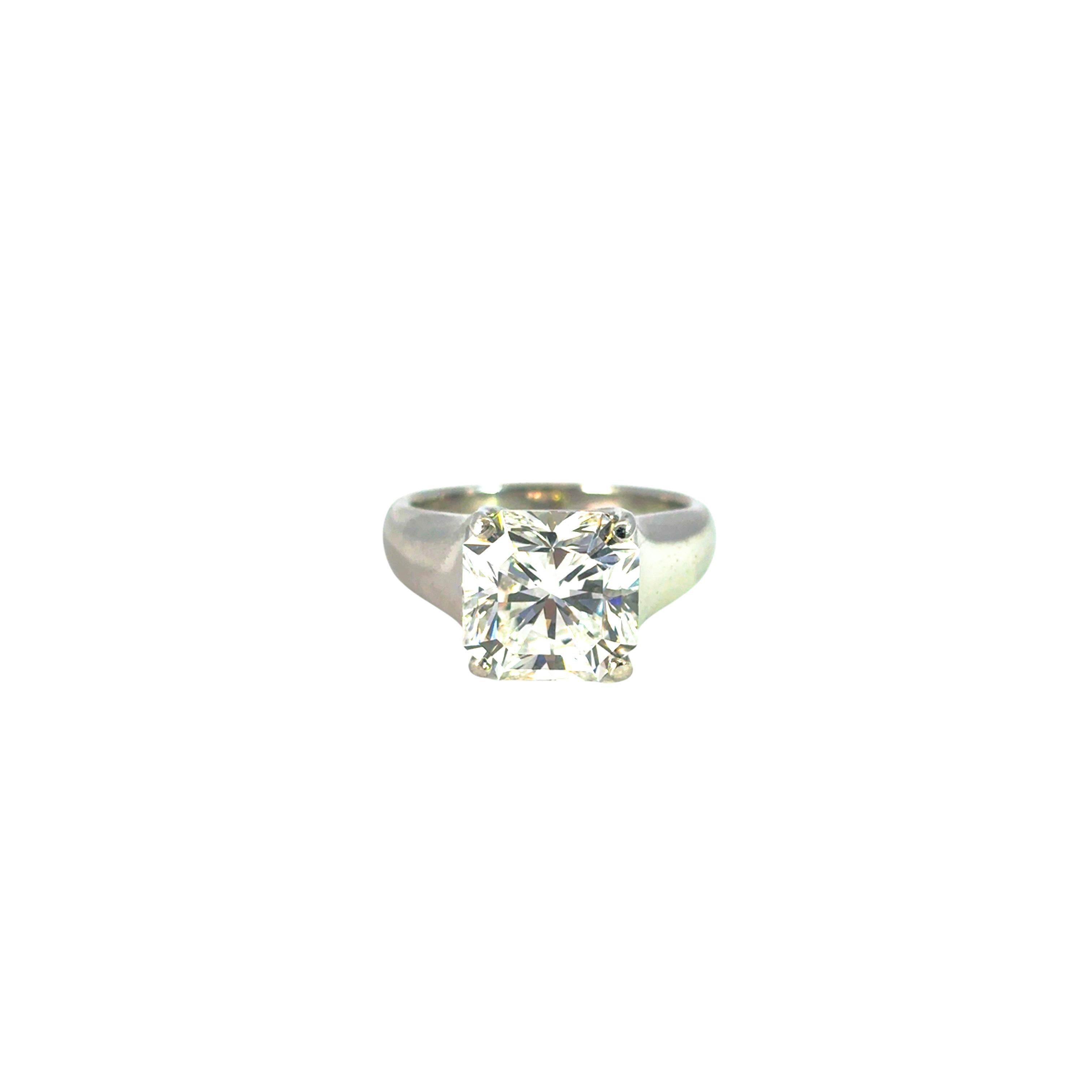 Modern Tiffany & Co. Platinum 4.30ct Natural Radiant Lucida Diamond Engagement Ring For Sale