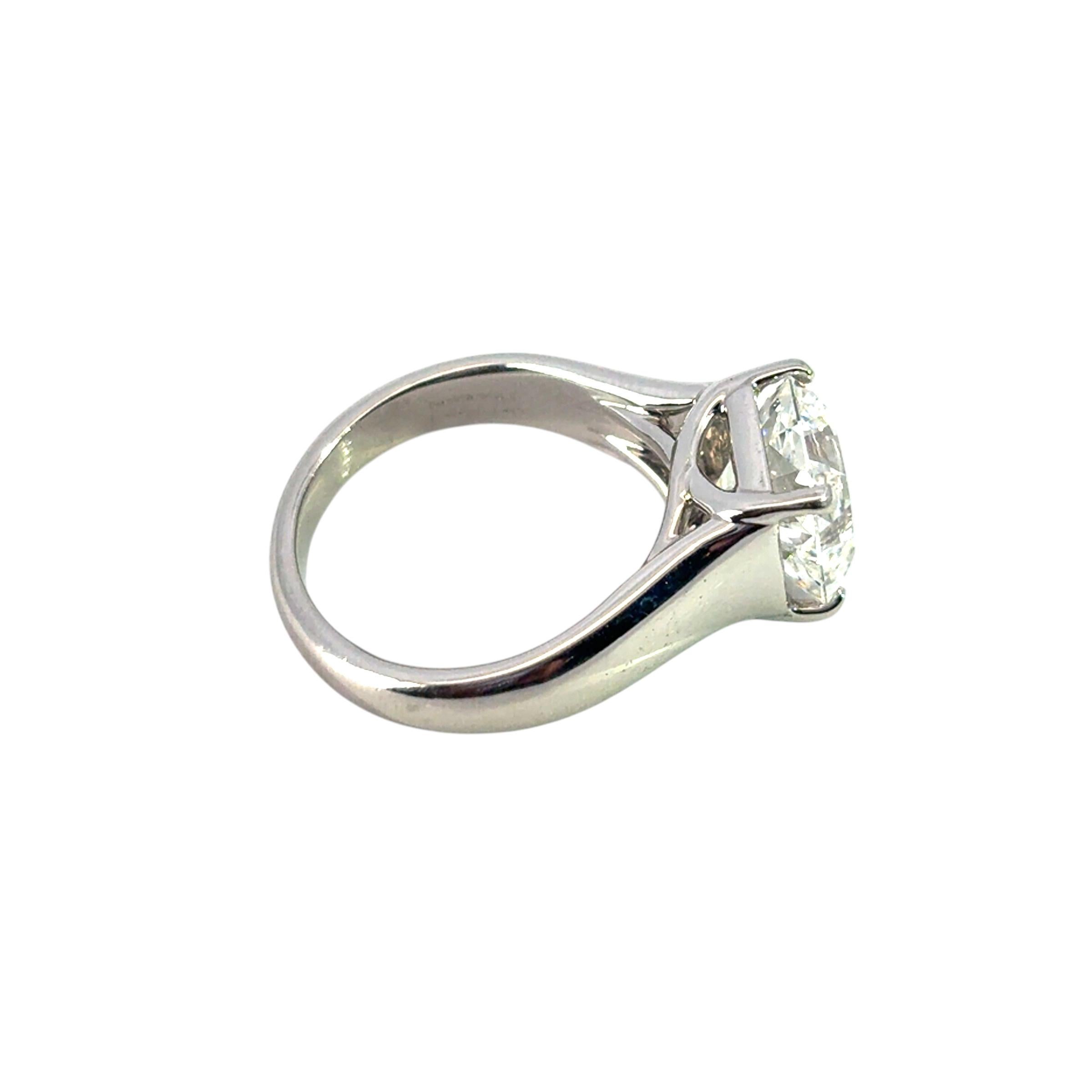 Women's Tiffany & Co. Platinum 4.30ct Natural Radiant Lucida Diamond Engagement Ring For Sale