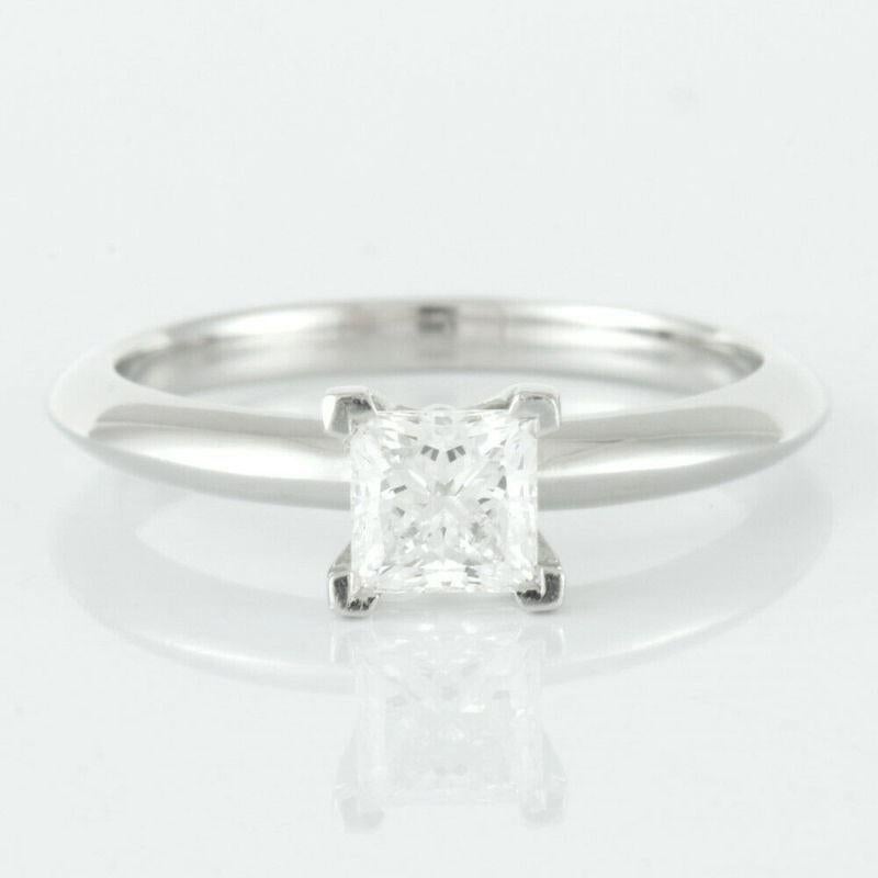 TIFFANY & Co. Platinum .43ct Princess Cut Diamond Engagement Ring 5 In Excellent Condition For Sale In Los Angeles, CA