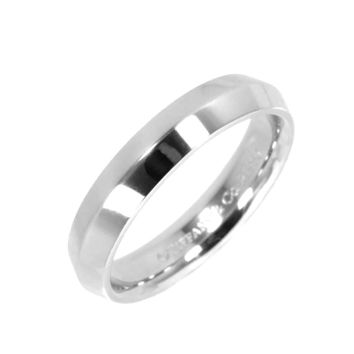 TIFFANY & Co. Platinum 4.5mm Knife Edge Wedding Band Ring 7

Metal: Platinum
Size: 7 
Band Width: 4.5mm
Weight: 8.70 grams
Hallmark: ©TIFFANY&Co. PT950
Condition: Excellent condition

Limited edition, no longer available for sale in Tiffany stores.