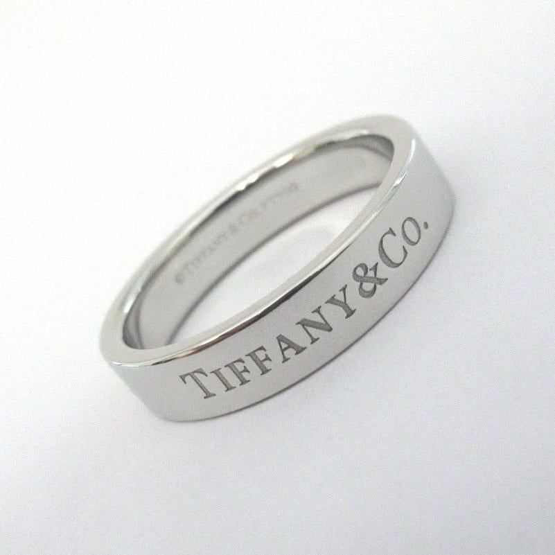 TIFFANY & Co. Platinum 4mm Wedding Band Ring 7

 Metal: Platinum 
 Size: 7 
 Band Width: 4mm
 Weight: 7.60 grams
 Hallmark: ©TIFFANY&CO. PT950
 Condition: Perfect condition 

Authenticity guaranteed