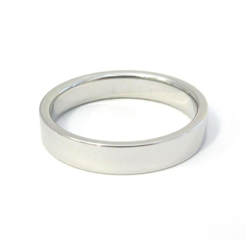 Women's or Men's TIFFANY & Co. Platinum 4mm Wedding Band Ring 8.5 For Sale