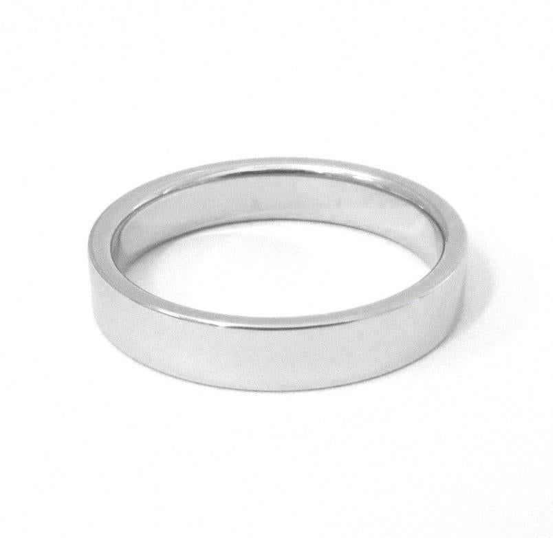 TIFFANY & Co. Anello in platino da 4 mm con fascia nuziale 8,5 In condizioni ottime in vendita a Los Angeles, CA