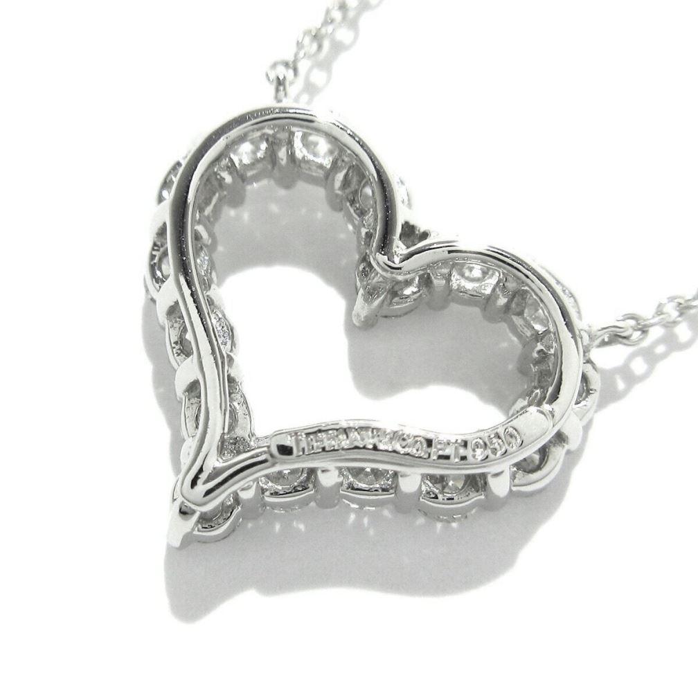 TIFFANY & Co. Platinum .54ct Diamond Heart Pendant Necklace  In Excellent Condition For Sale In Los Angeles, CA