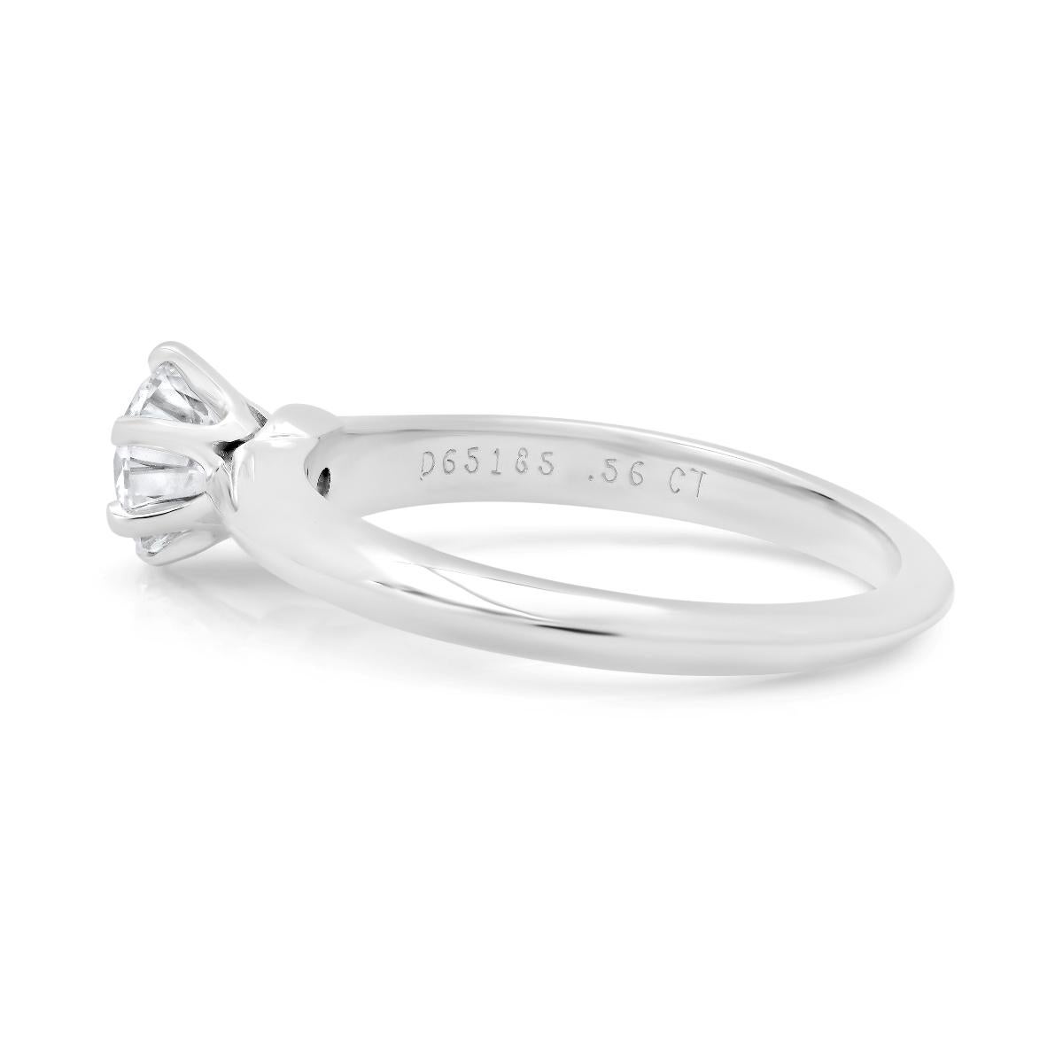 Tiffany & Co. Bague de fiançailles en platine 5,25 avec certificat et diamant de 0,56ct Pour femmes en vente