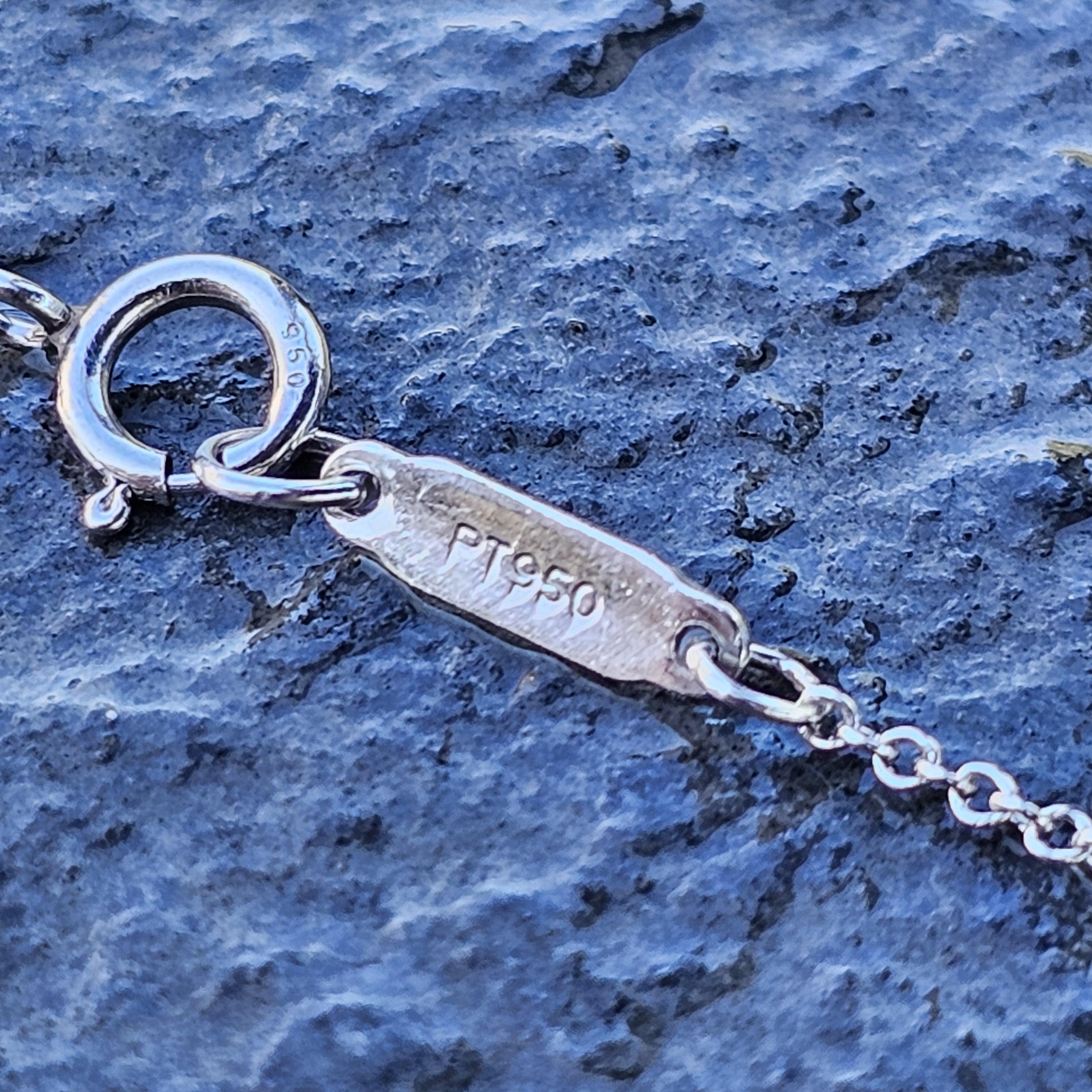 Tiffany & Co. Collier en platine avec pendentif en forme de cœur ouvert et diamant de 0,64ct 4,5g 17