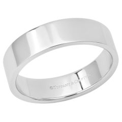 TIFFANY 
Co. Anneau platine 6mm Essential Flat Band 10