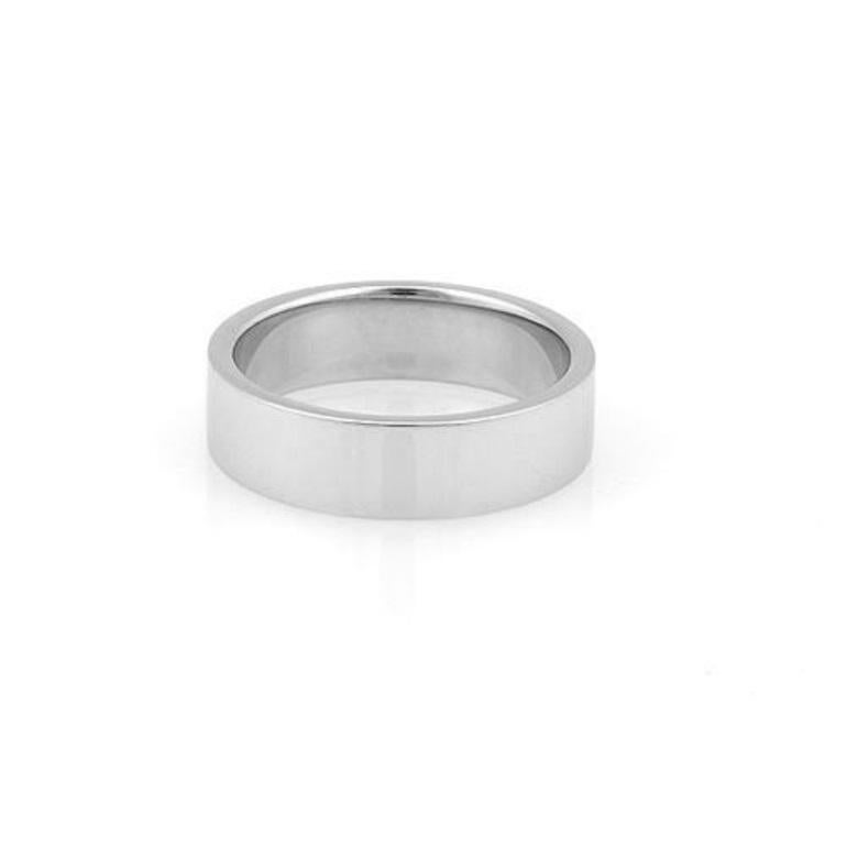 TIFFANY & Co. Platinum 6mm Essential Flat Band Ring 8 In Excellent Condition For Sale In Los Angeles, CA