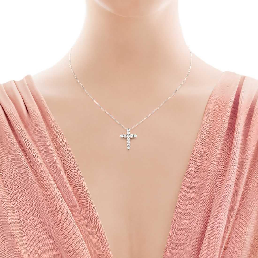 TIFFANY & Co. Collier croix en platine avec diamant de 0,90 ct, taille moyenne 3
