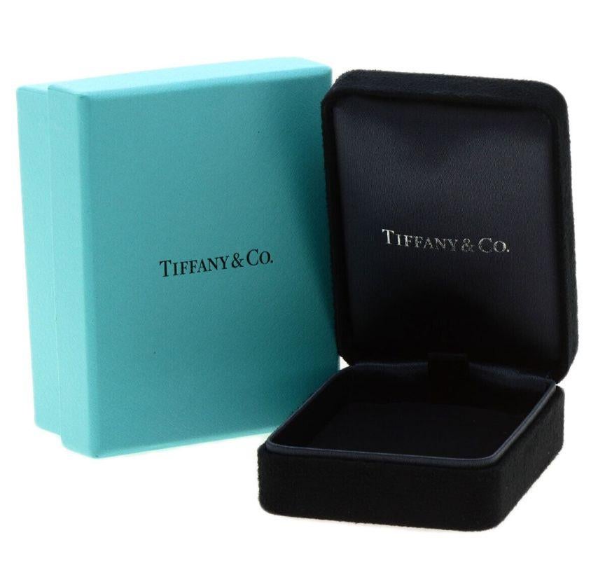 TIFFANY & Co. Collier croix en platine avec diamant de 0,90 ct, taille moyenne 4