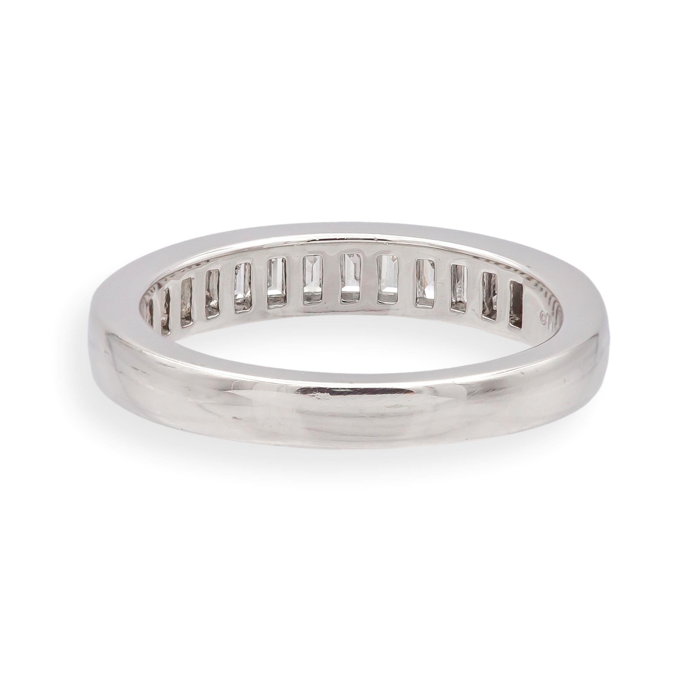 Taille baguette Tiffany & Co. Bague Channel Channel en platine avec diamant baguette de 0,90ct F VS Taille 8.5 en vente