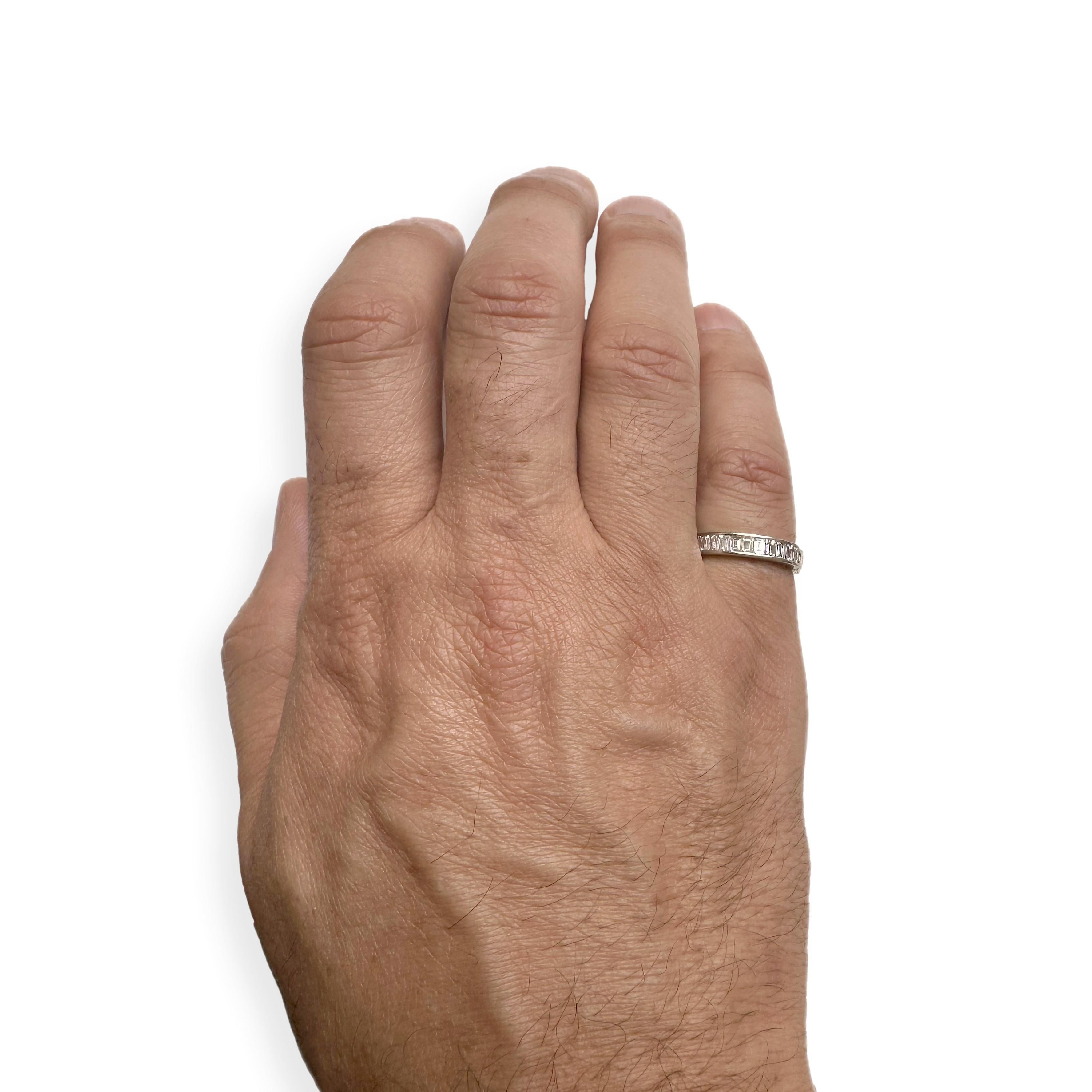 Tiffany & Co. Bague Channel Channel en platine avec diamant baguette de 0,90ct F VS Taille 8.5 en vente 1
