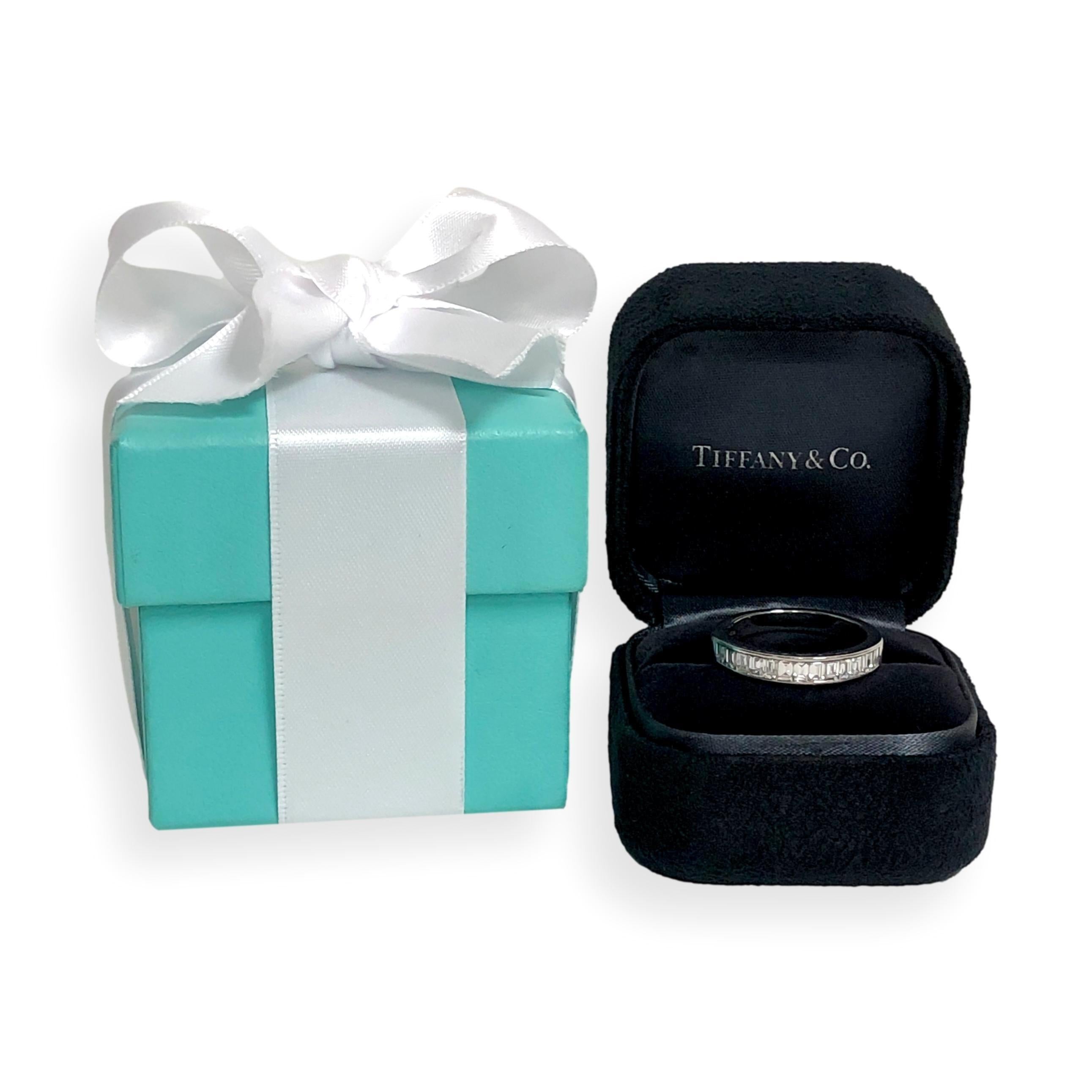Tiffany & Co. Bague Channel Channel en platine avec diamant baguette de 0,90ct F VS Taille 8.5 en vente 2