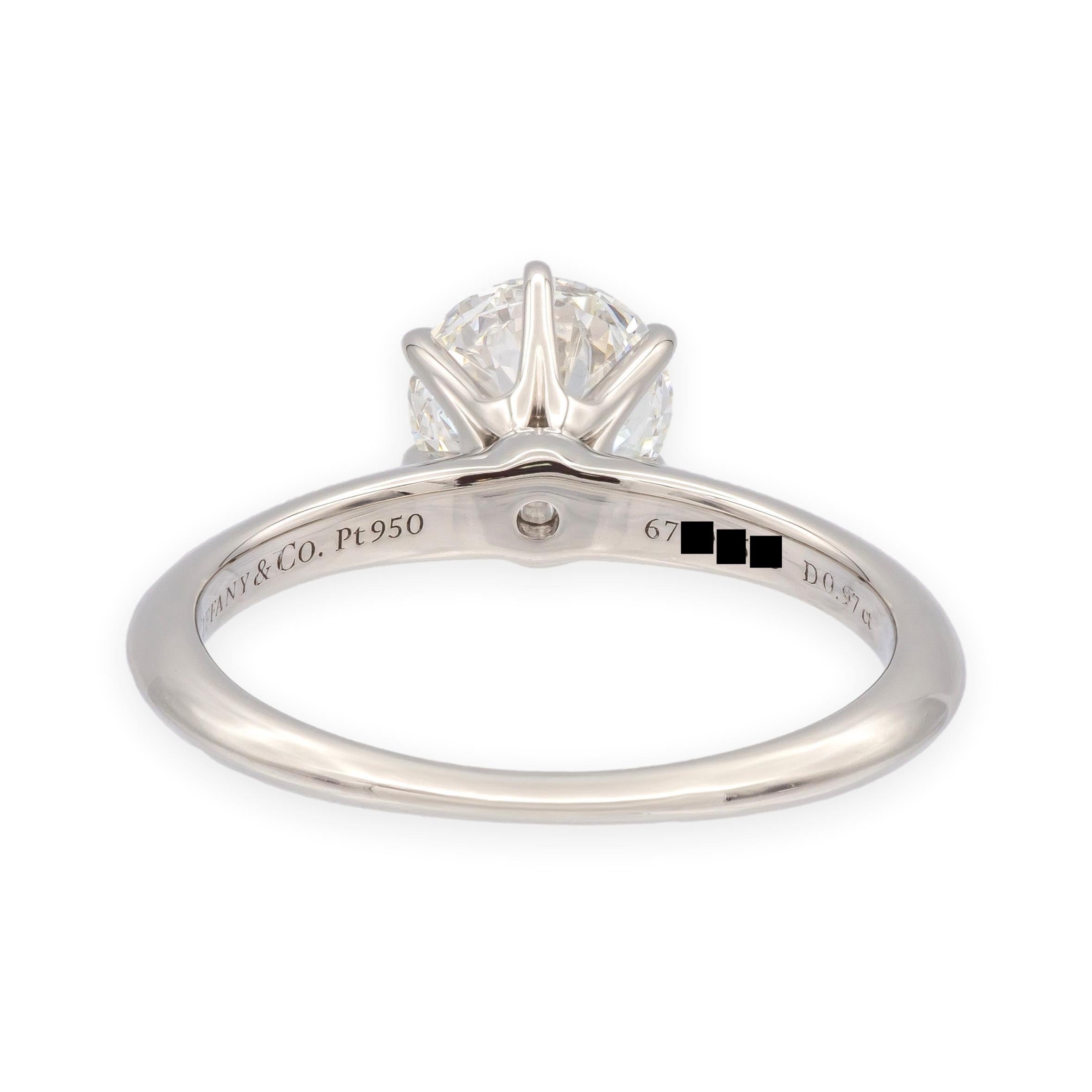 Taglio brillante Tiffany & Co. Anello di fidanzamento solitario con diamante rotondo in platino da 0,97 ct F VVS2 in vendita