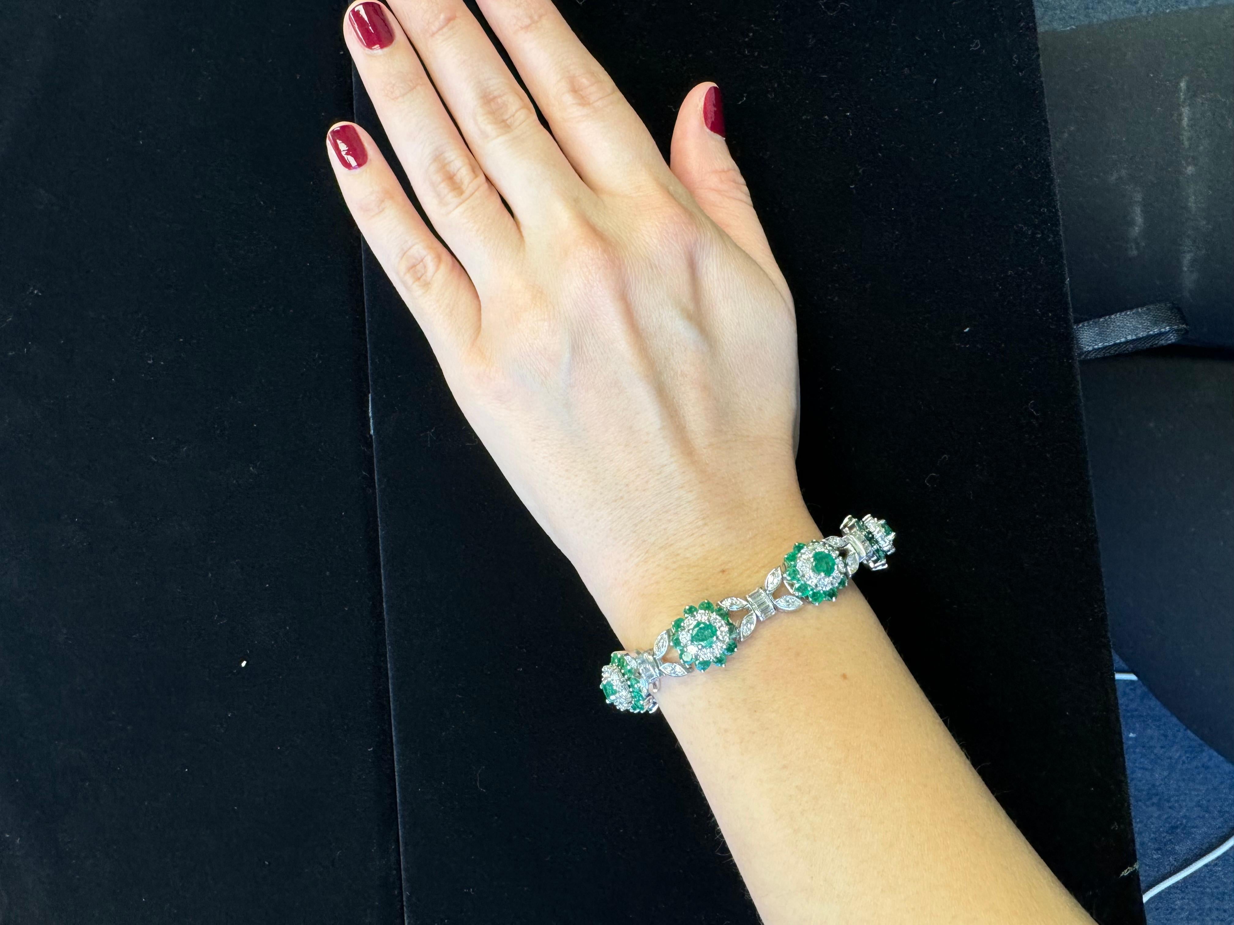 Pulsera Tiffany de esmeraldas y diamantes en platino y oro blanco de 18 quilates en venta 4
