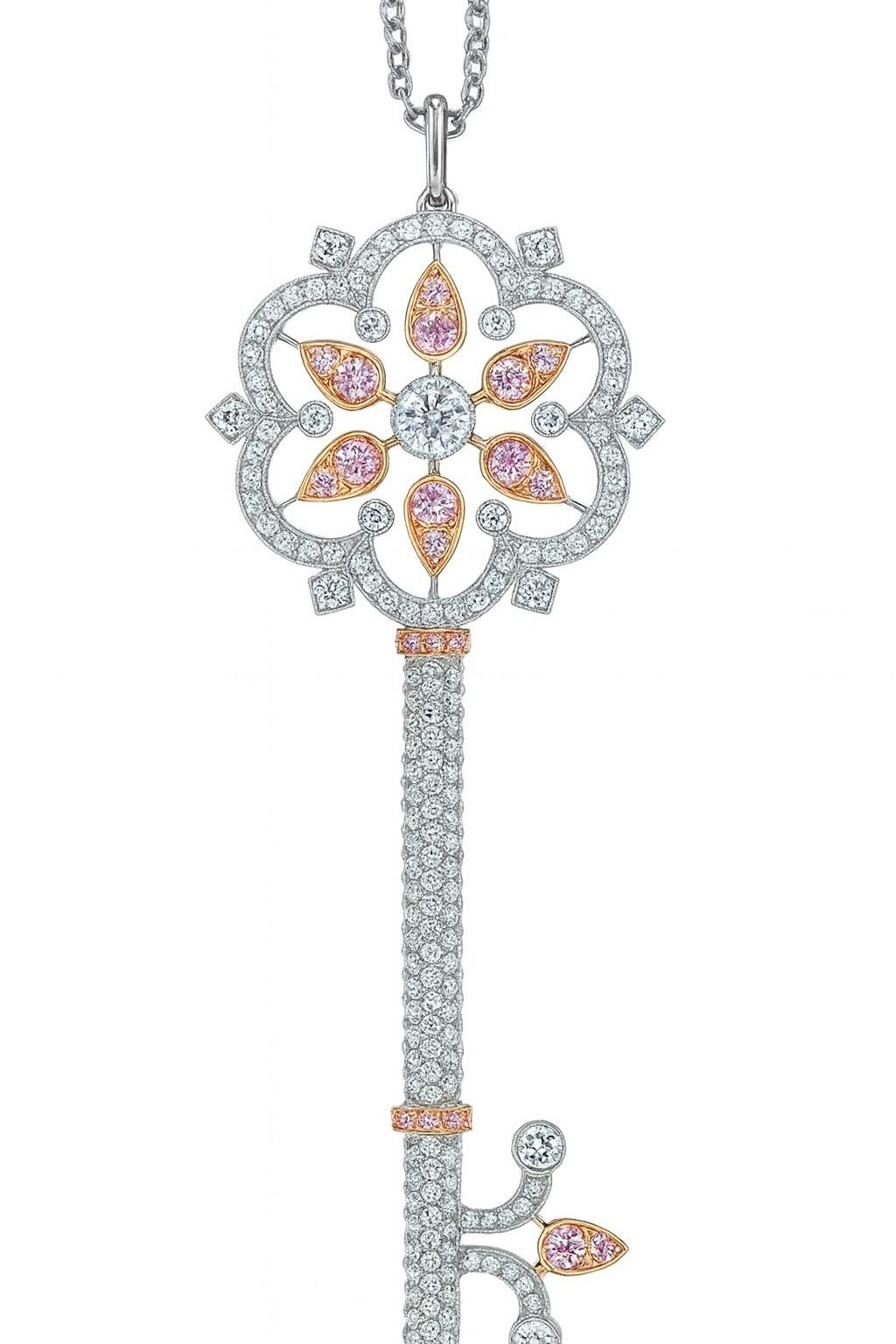 Contemporaneo Tiffany & Co. Ciondolo in platino e oro rosa 18 carati con diamante rosa e bianco in vendita