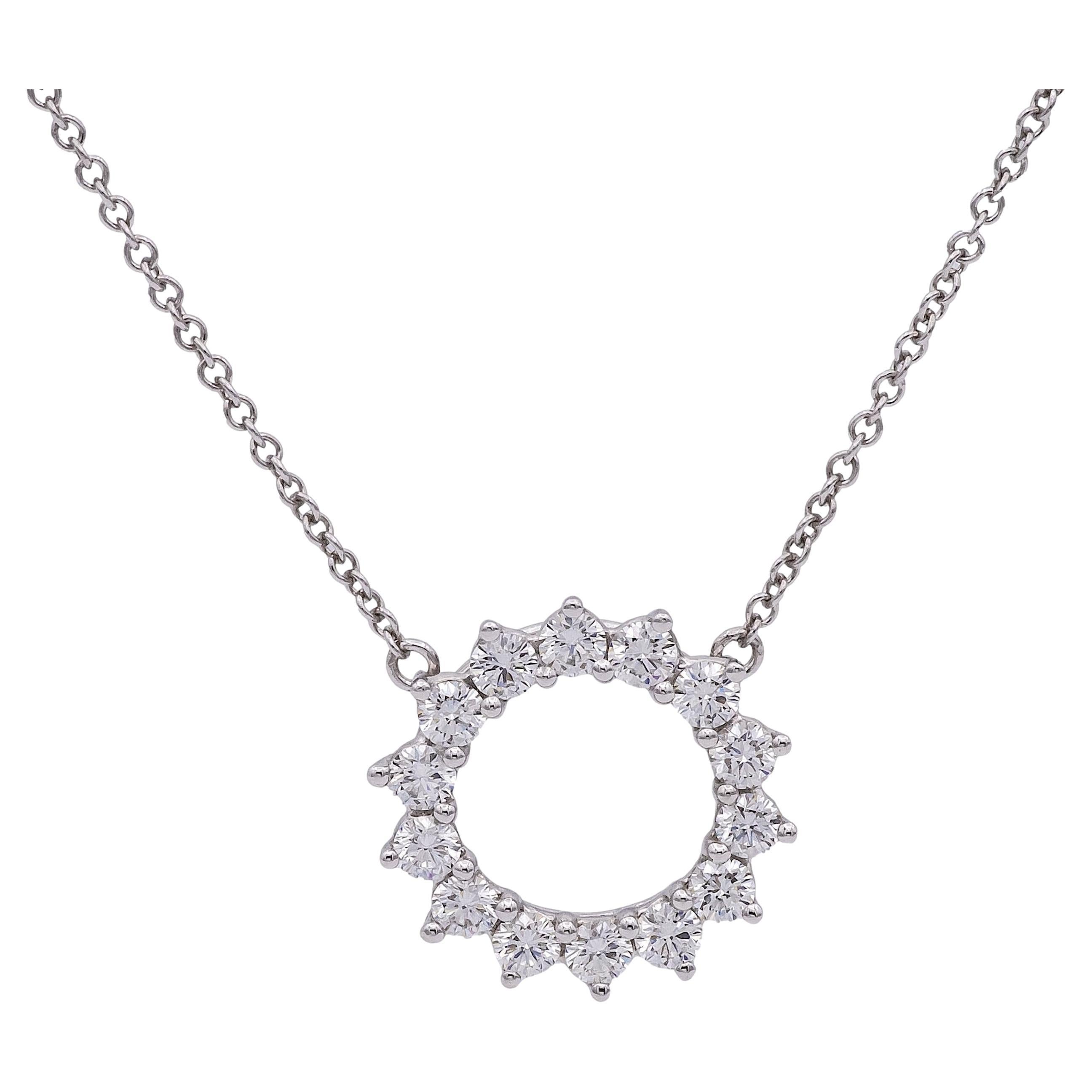 Tiffany & Co. Collier en platine et diamant .47ct avec pendentif en forme de cercle ouvert 16.5 pouces