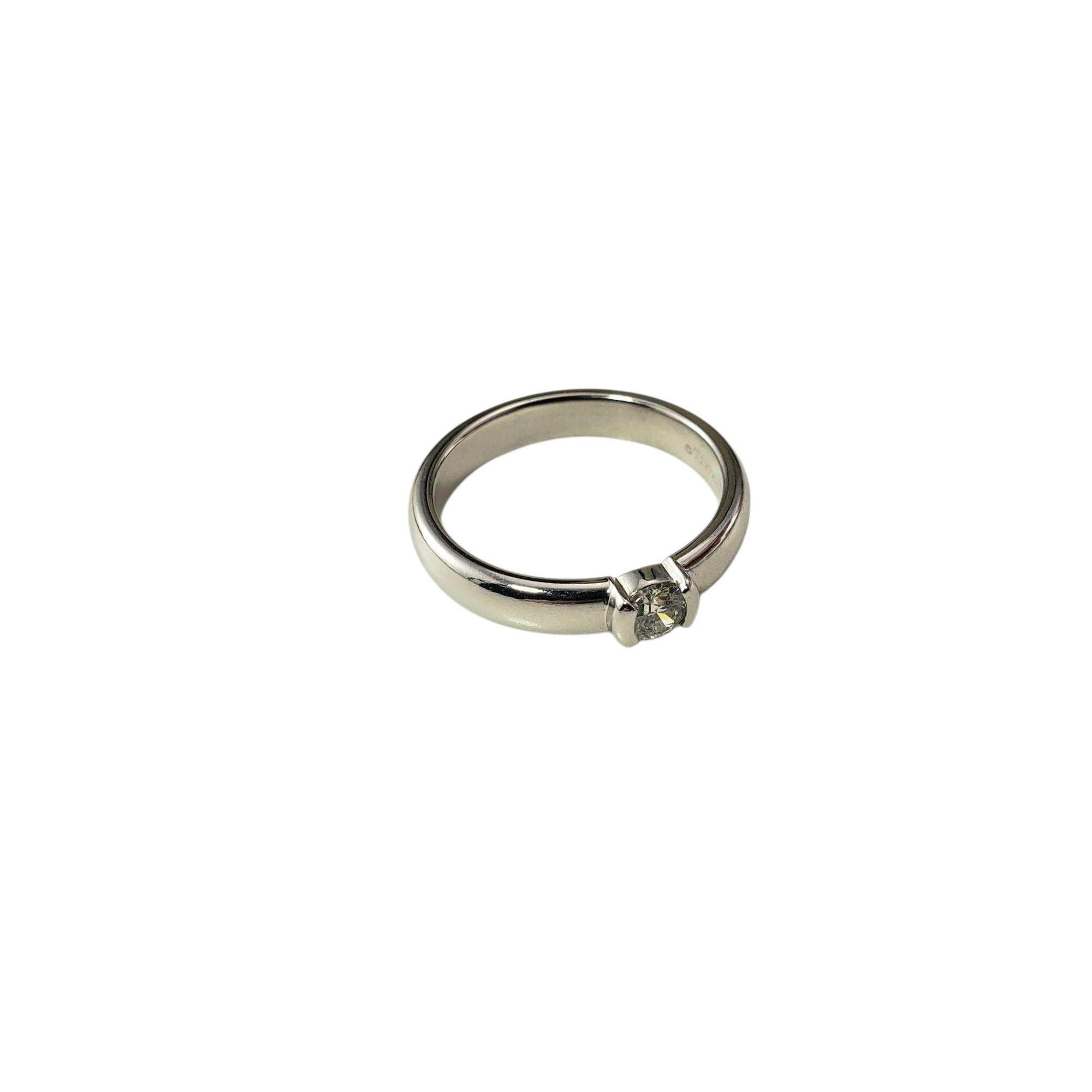Tiffany & Co. Platinum and Diamond Engagement Ring Size 6 #21888 In condizioni buone in vendita a Washington Depot, CT