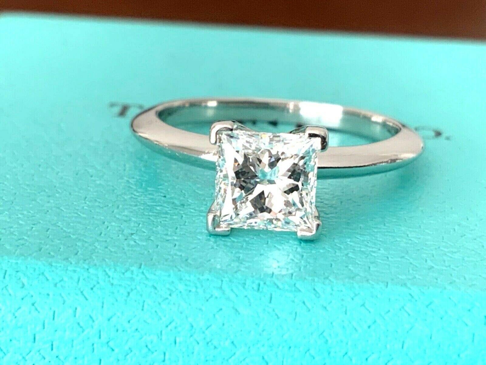 Tiffany & Co. Platinum and Diamond Princess Cut Ring 1.13 Carat F VS1 For Sale 2