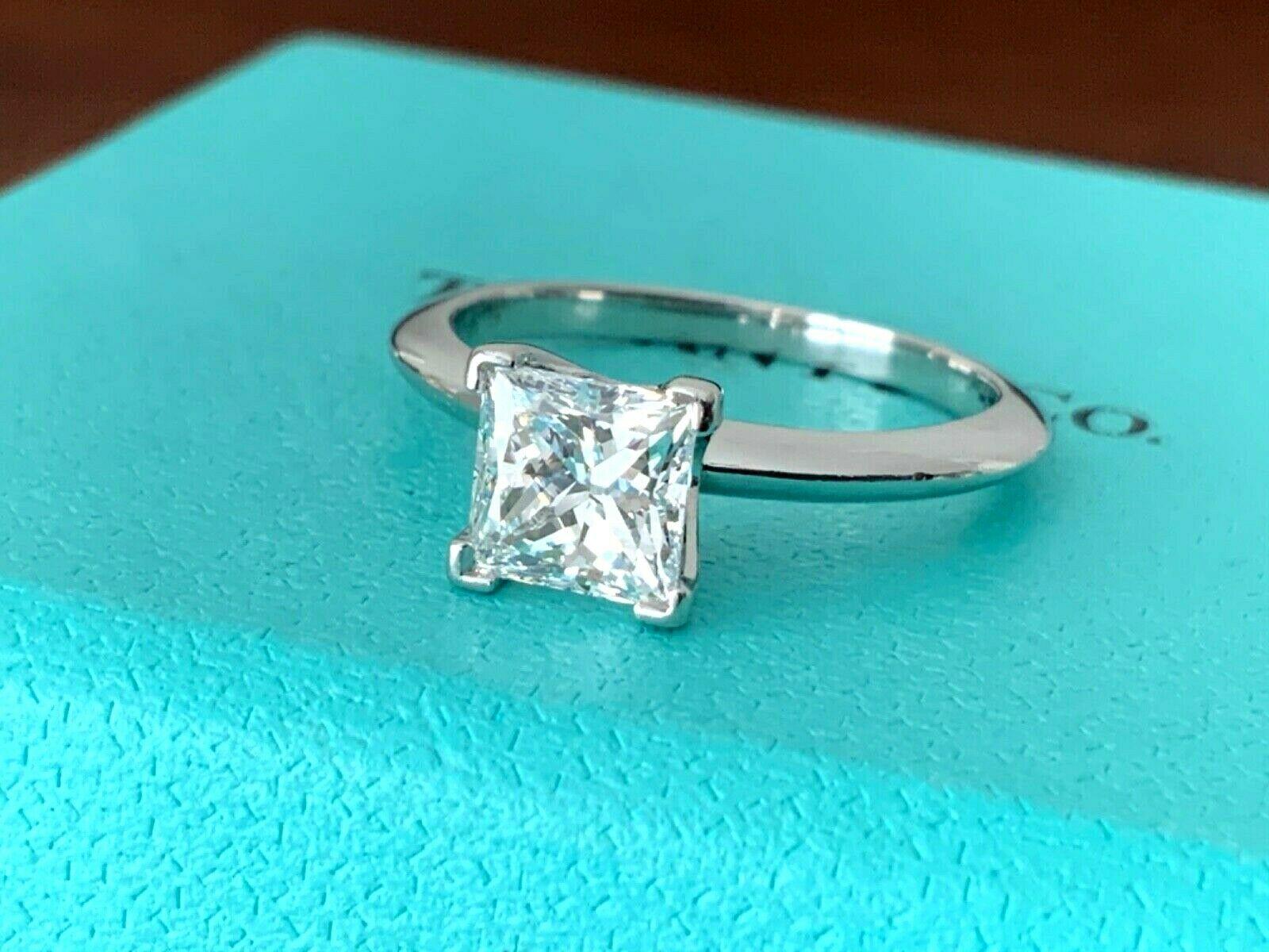 Tiffany & Co. Platinum and Diamond Princess Cut Ring 1.13 Carat F VS1 For Sale 4