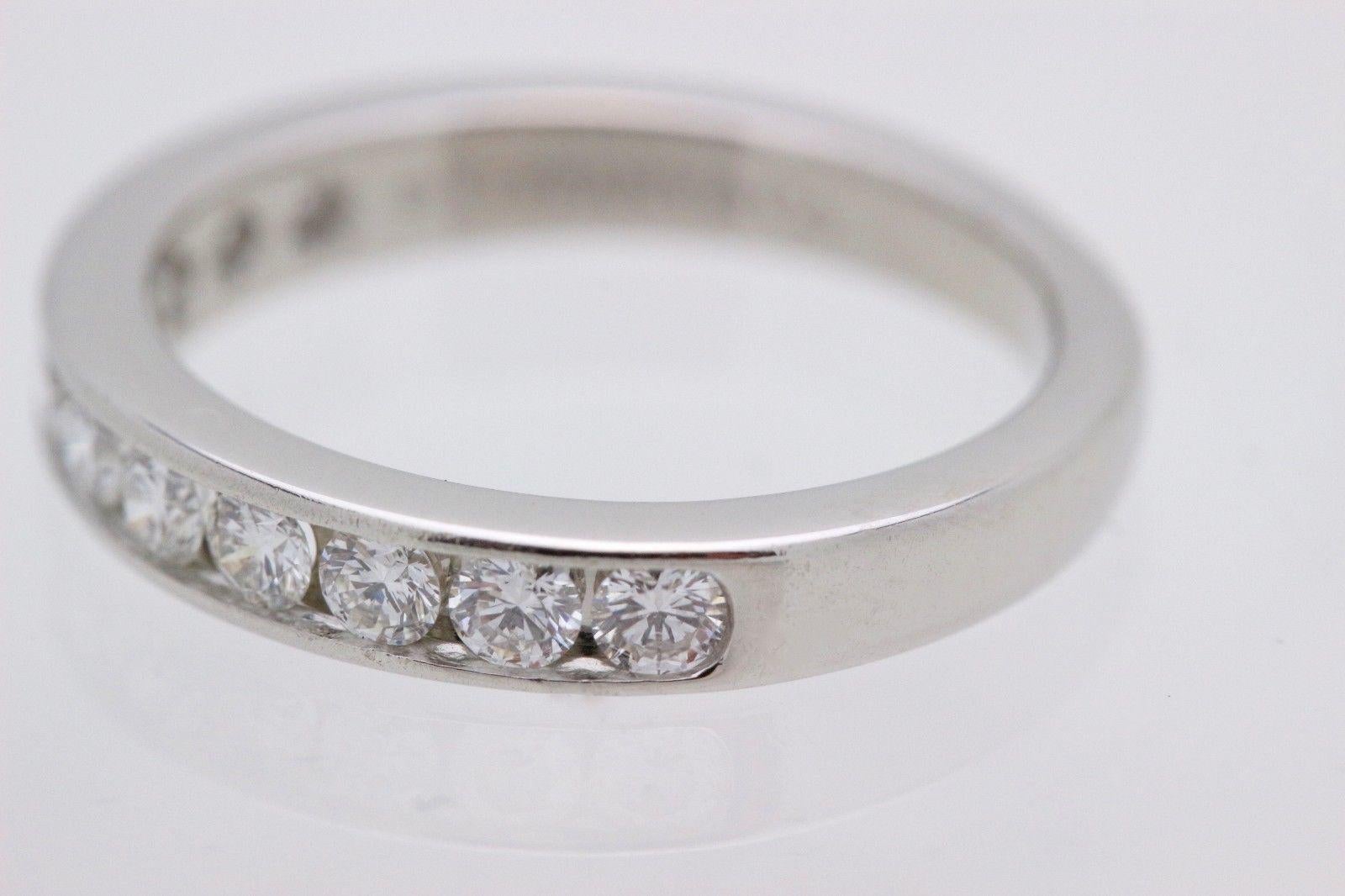 Tiffany & Co. Platinum and Diamond Wedding Band Ring 2.5 MM Pour femmes en vente