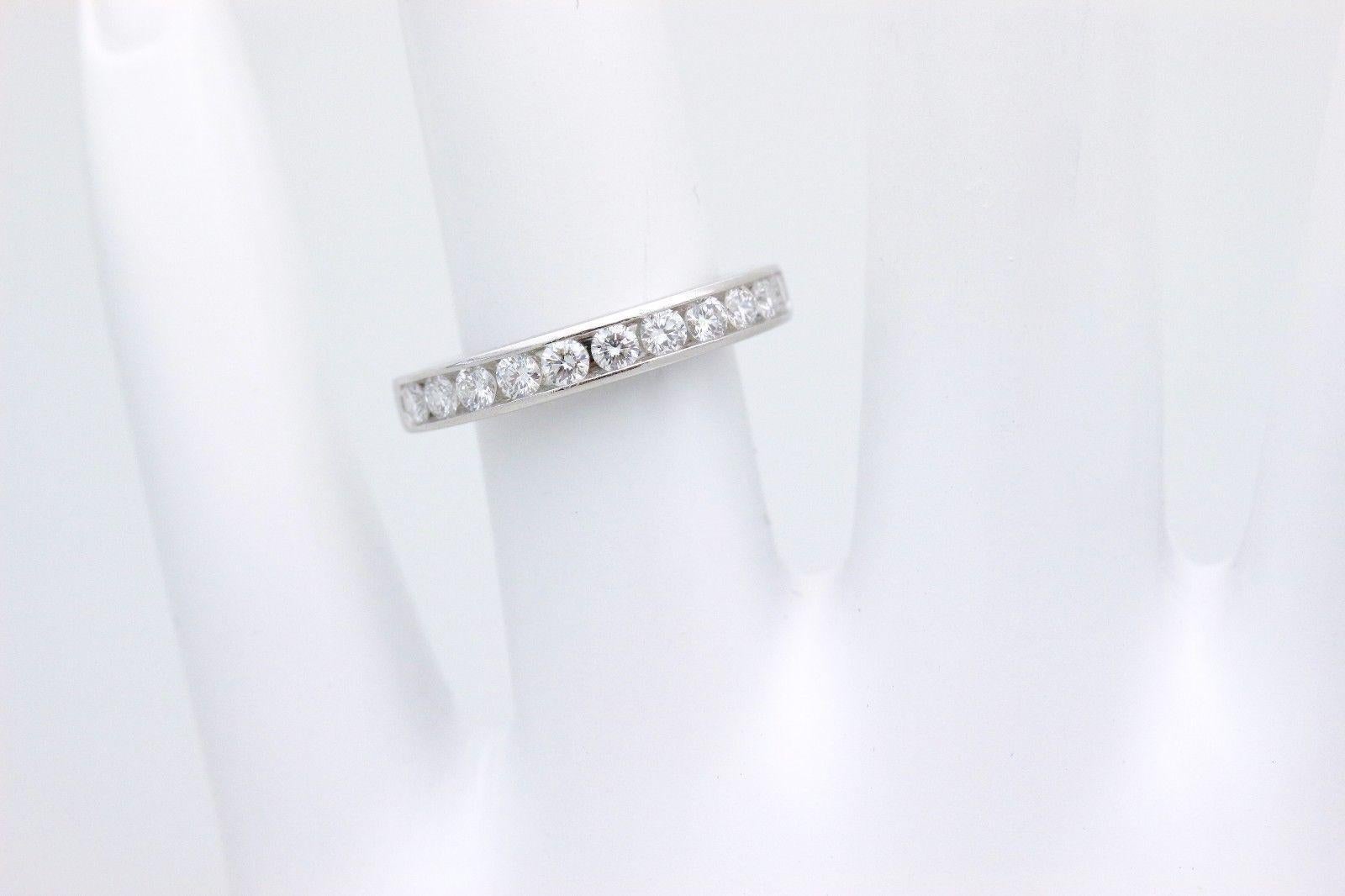 Tiffany & Co. Platinum and Diamond Wedding Band Ring 2.5 MM en vente 4