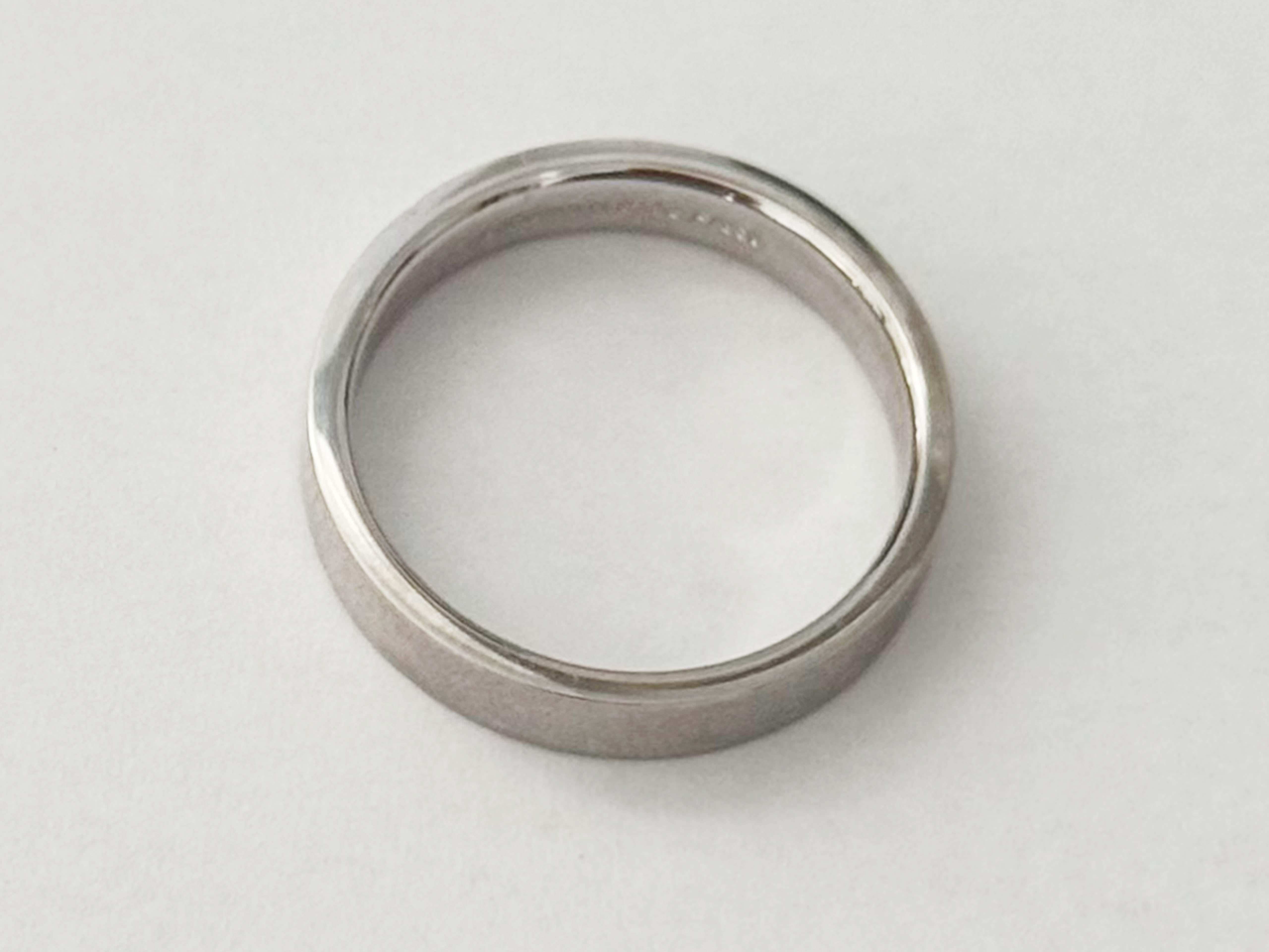 Tiffany & Co. Platinum Band Ring Straight Edge 4 mm Wide For Sale 2