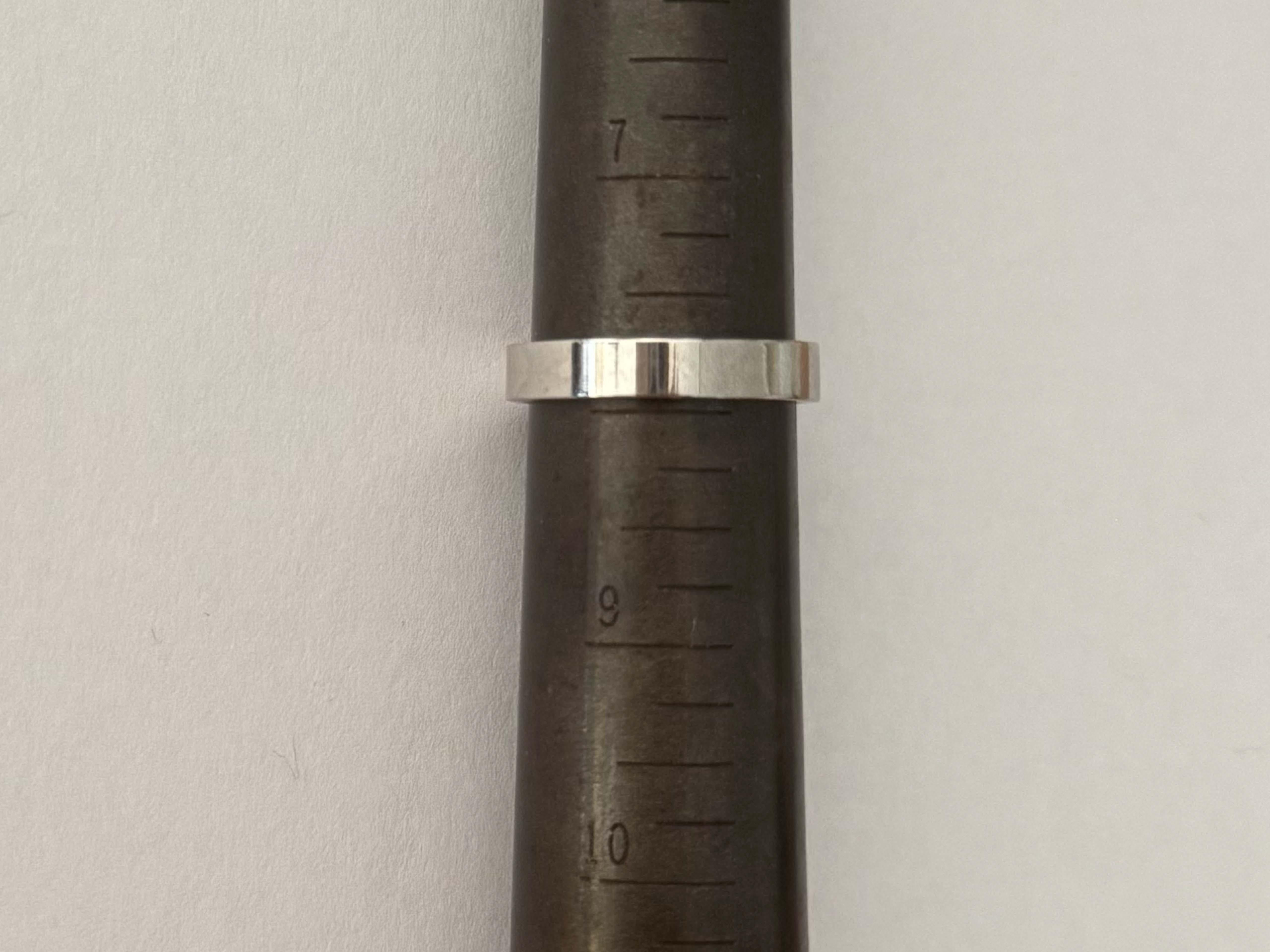 Tiffany & Co. Platinum Band Ring Straight Edge 4 mm Wide For Sale 3