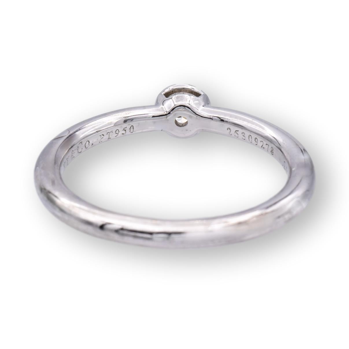Round Cut Tiffany & Co. Platinum Bezel Diamond Engagement Ring 0.24 Cts IVVS1